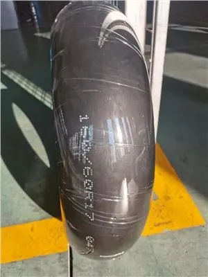 SLICK MC TIRE Задняя 160 / 60R17